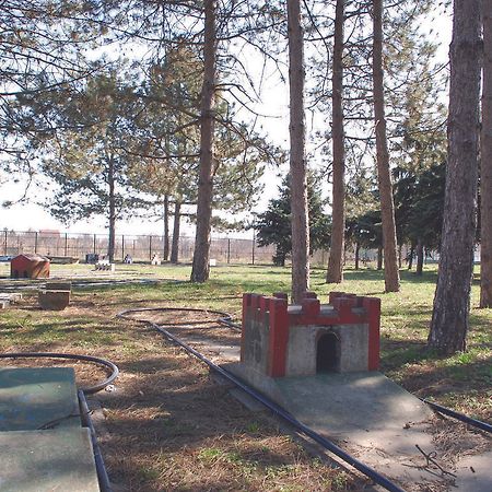 Holiday Park Cfk Vrbas Extérieur photo